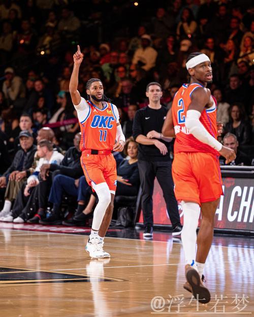 神射兄弟！卡姆-斯潘塞末节三分连中，全场三分6投全中狂砍20分