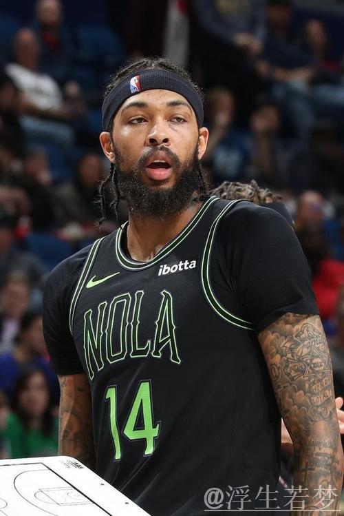 英格拉姆低位单打 翻身跳投精准发力